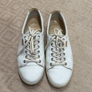 ECCO Soft 7 Women's Size 40 US Sz 9 White Leather Sneakers